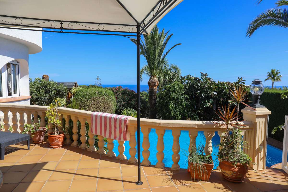 Exterior view in villa for sale in javea