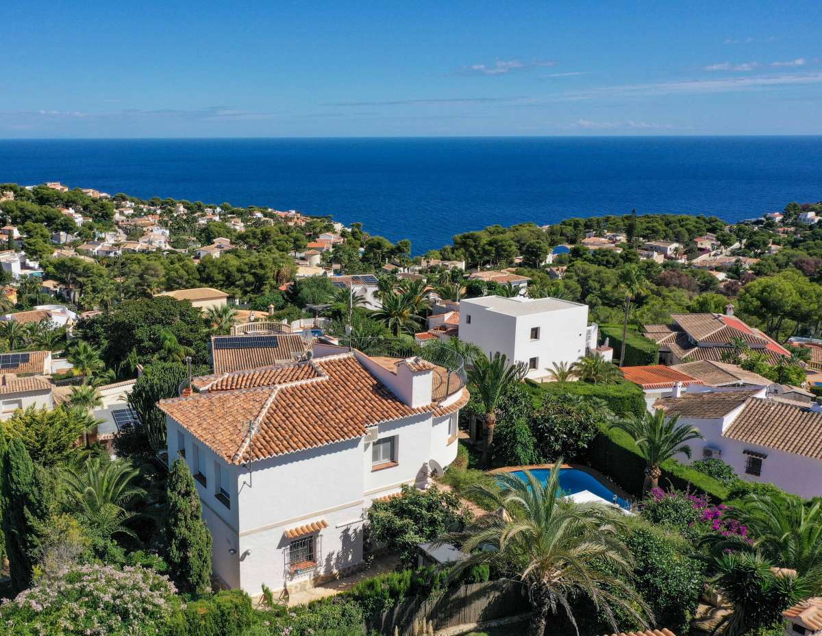 Garden in villa for sale in javea