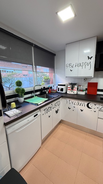 Pool area in apartment for sale in Alicante