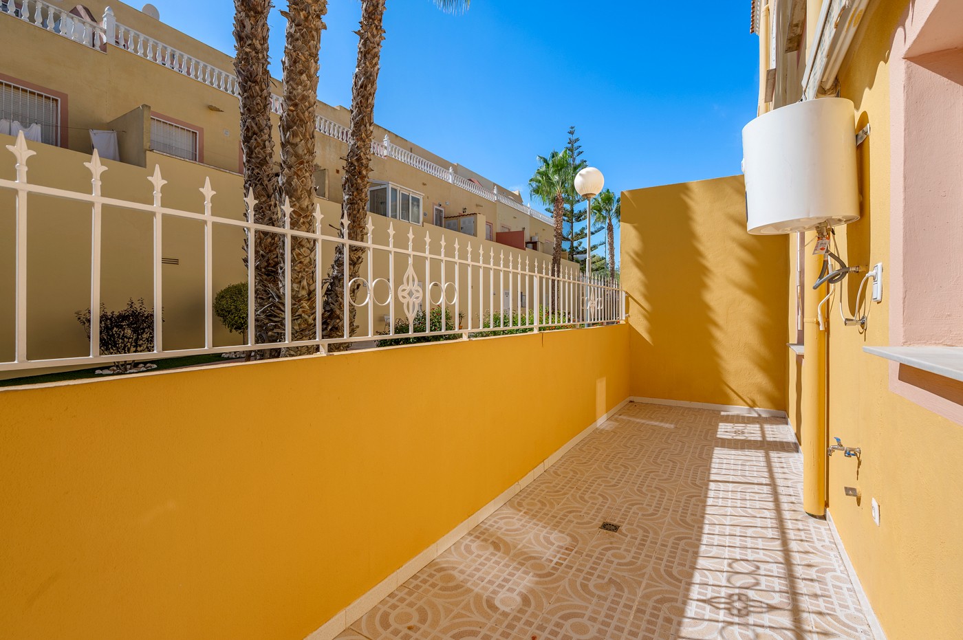 Garden in apartment for sale in San Miguel de Salinas
