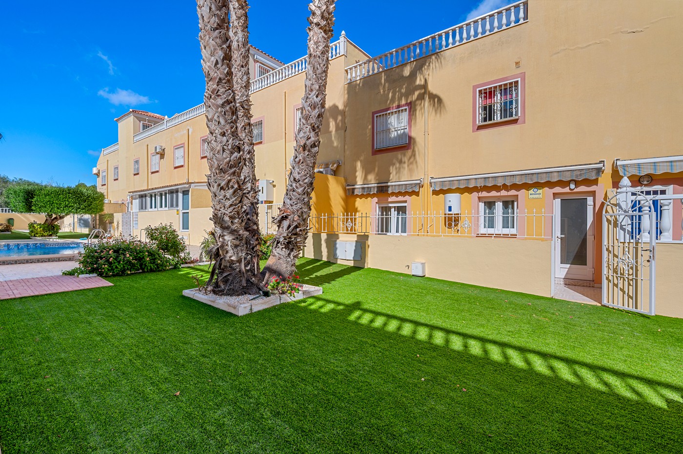 Garden in apartment for sale in San Miguel de Salinas