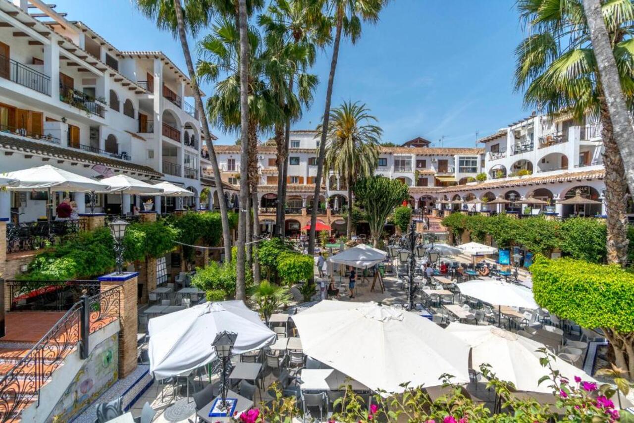 Terrace in apartment for sale in Villamartin