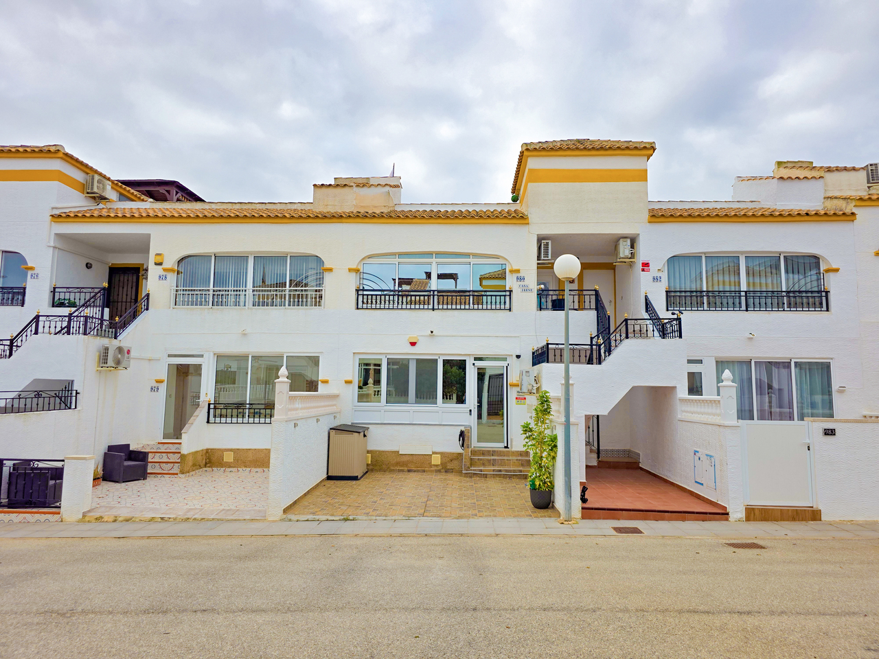 Terrace in apartment for sale in Vistabella Golf Entre Naranjos
