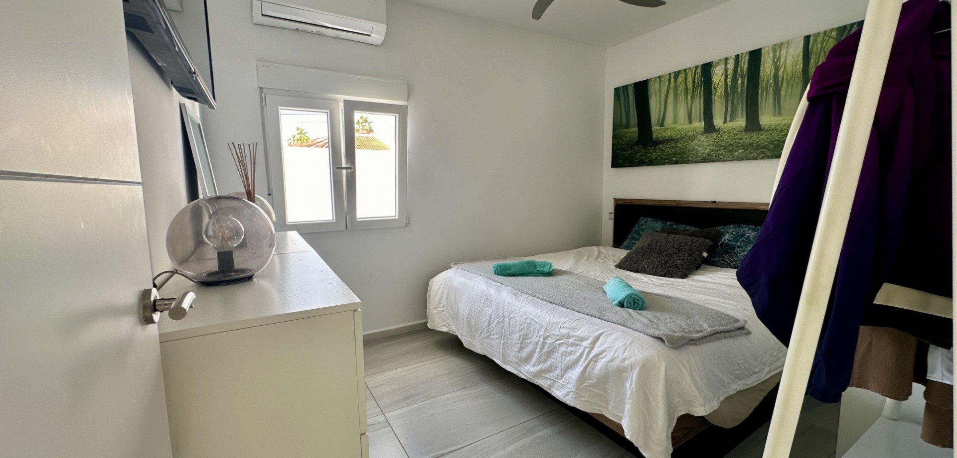 Living room in villa for sale in Rojales