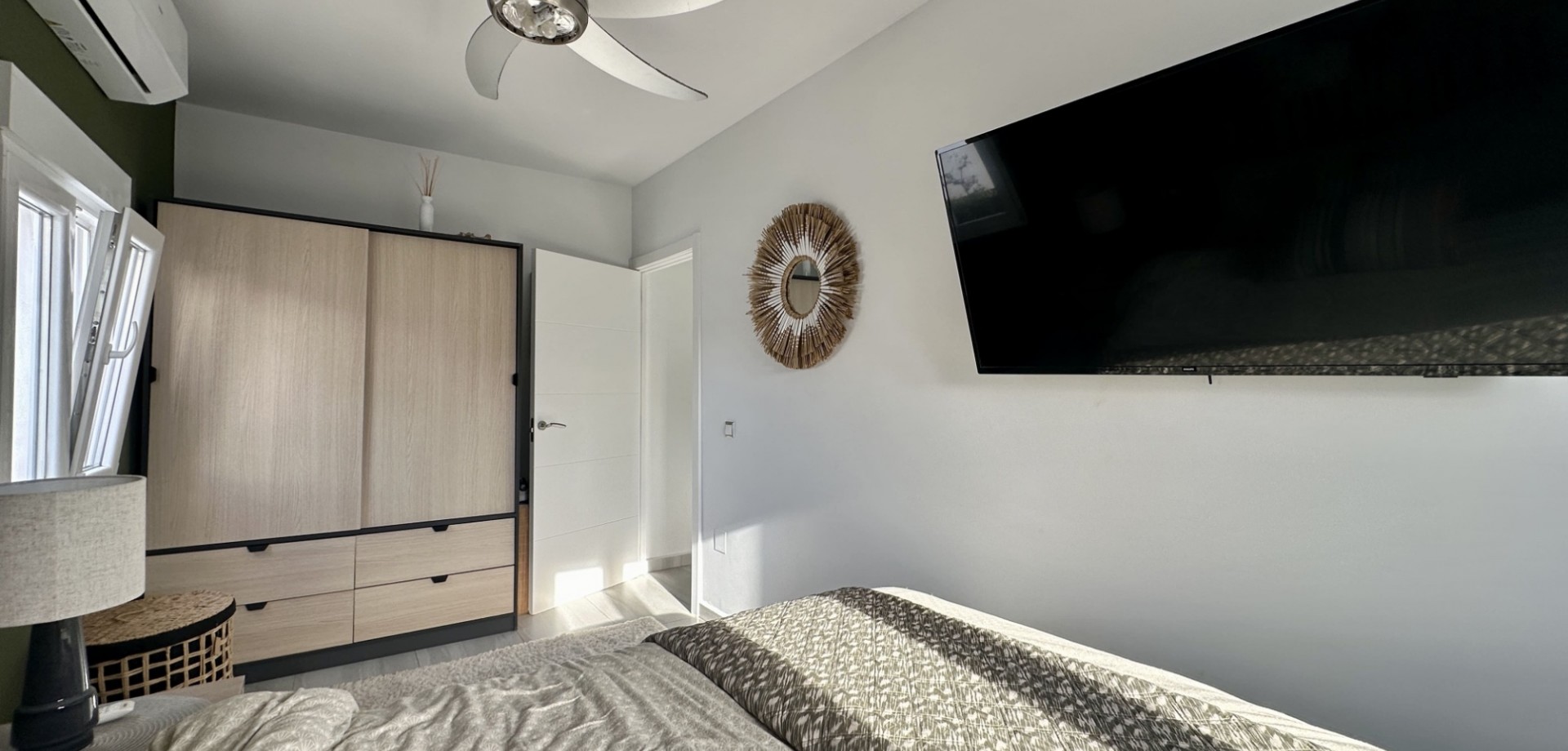 Bathroom in villa for sale in Rojales