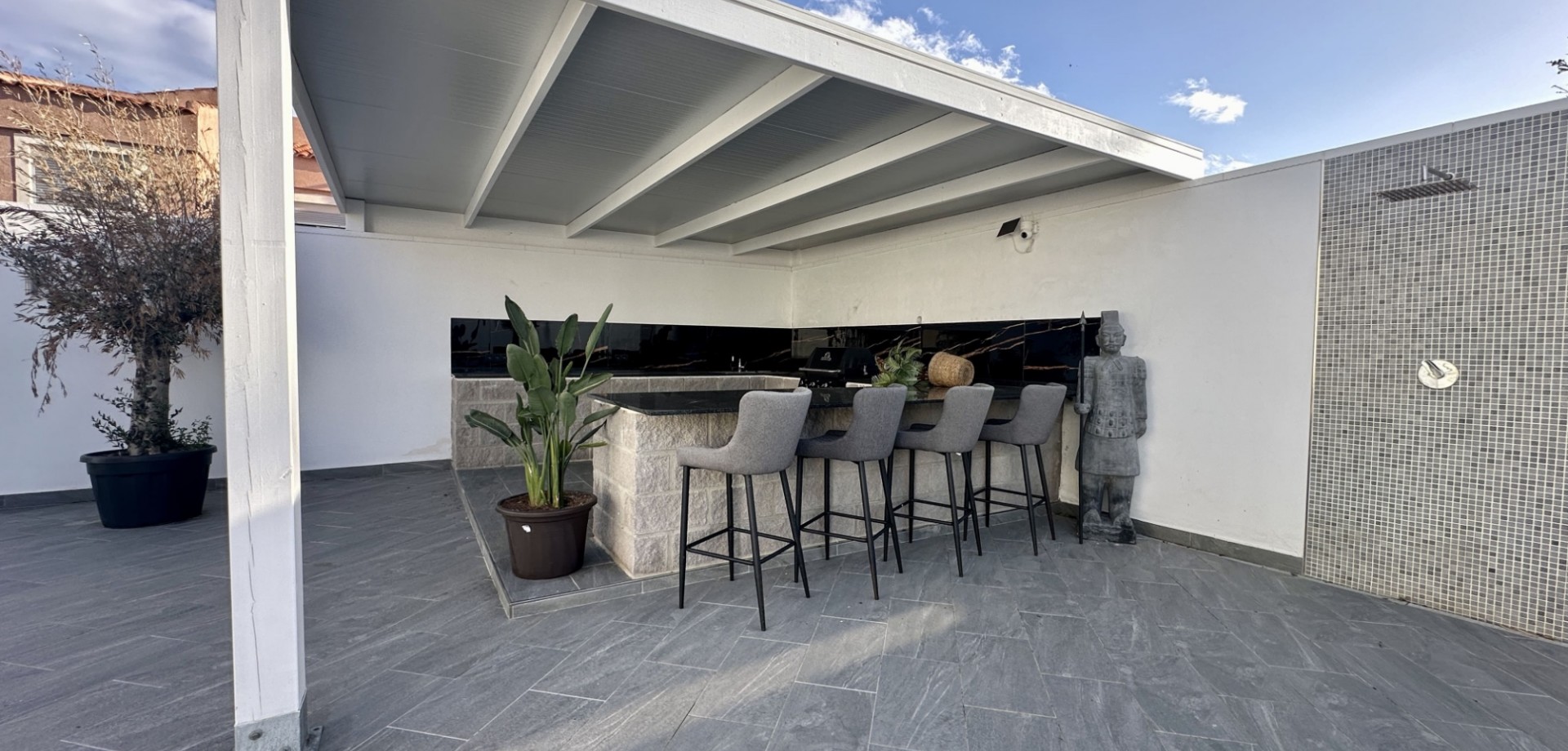 Terrace in villa for sale in Rojales