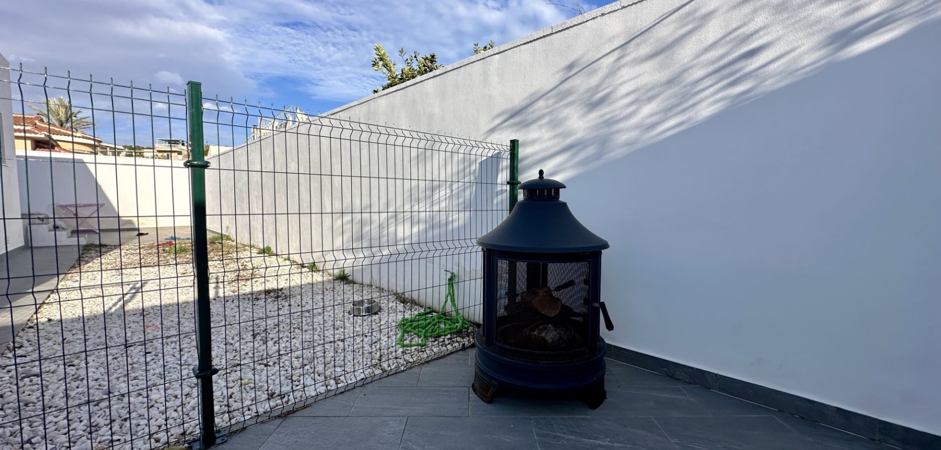 Pool area in villa for sale in Rojales