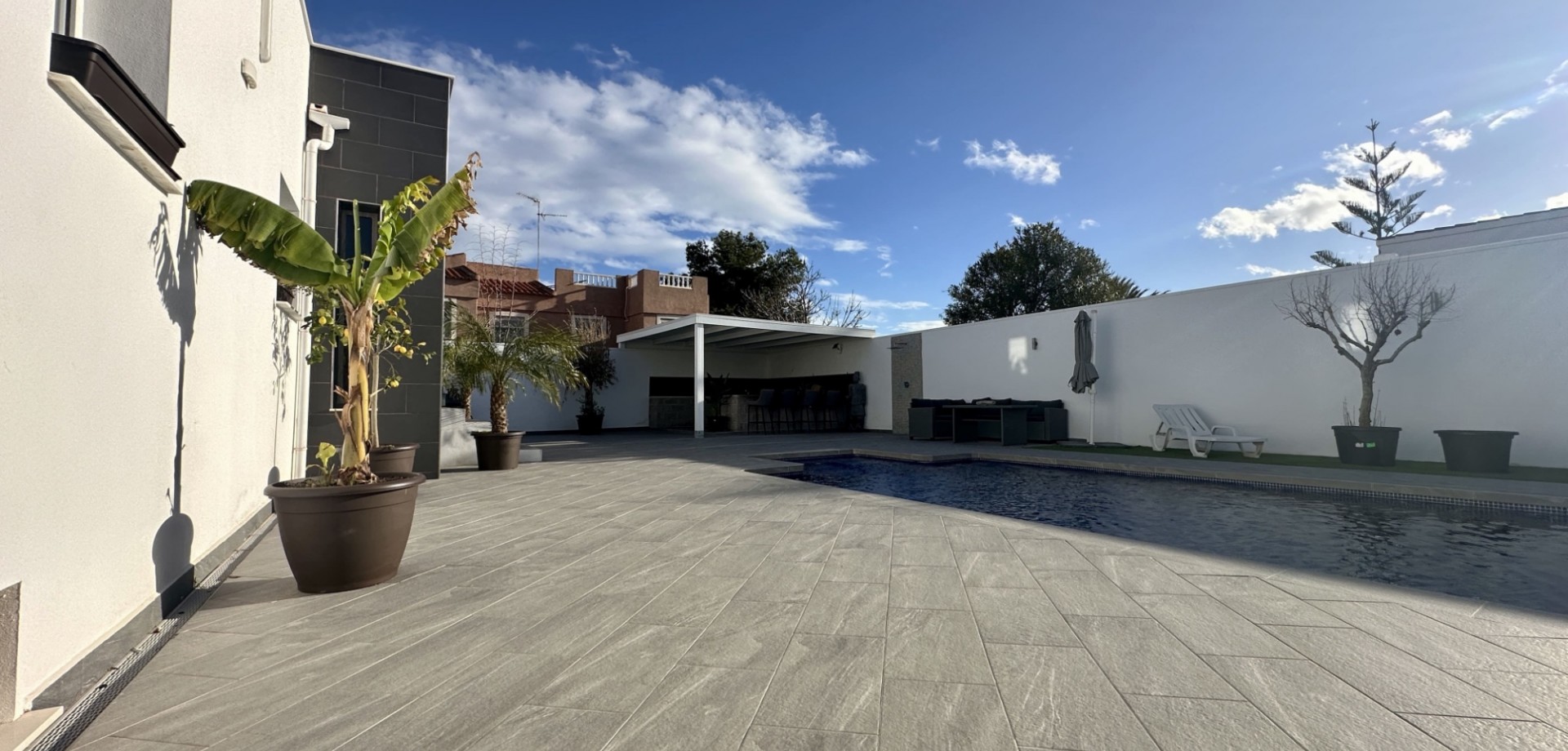 Living room in villa for sale in Rojales