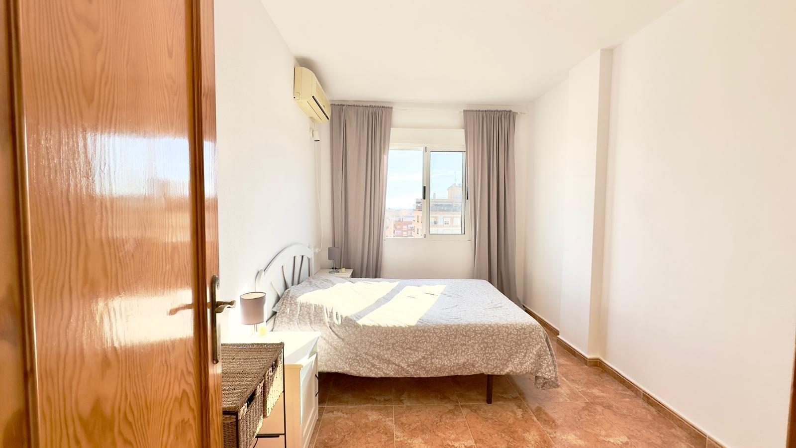 Master bedroom in apartment for sale in Torrevieja