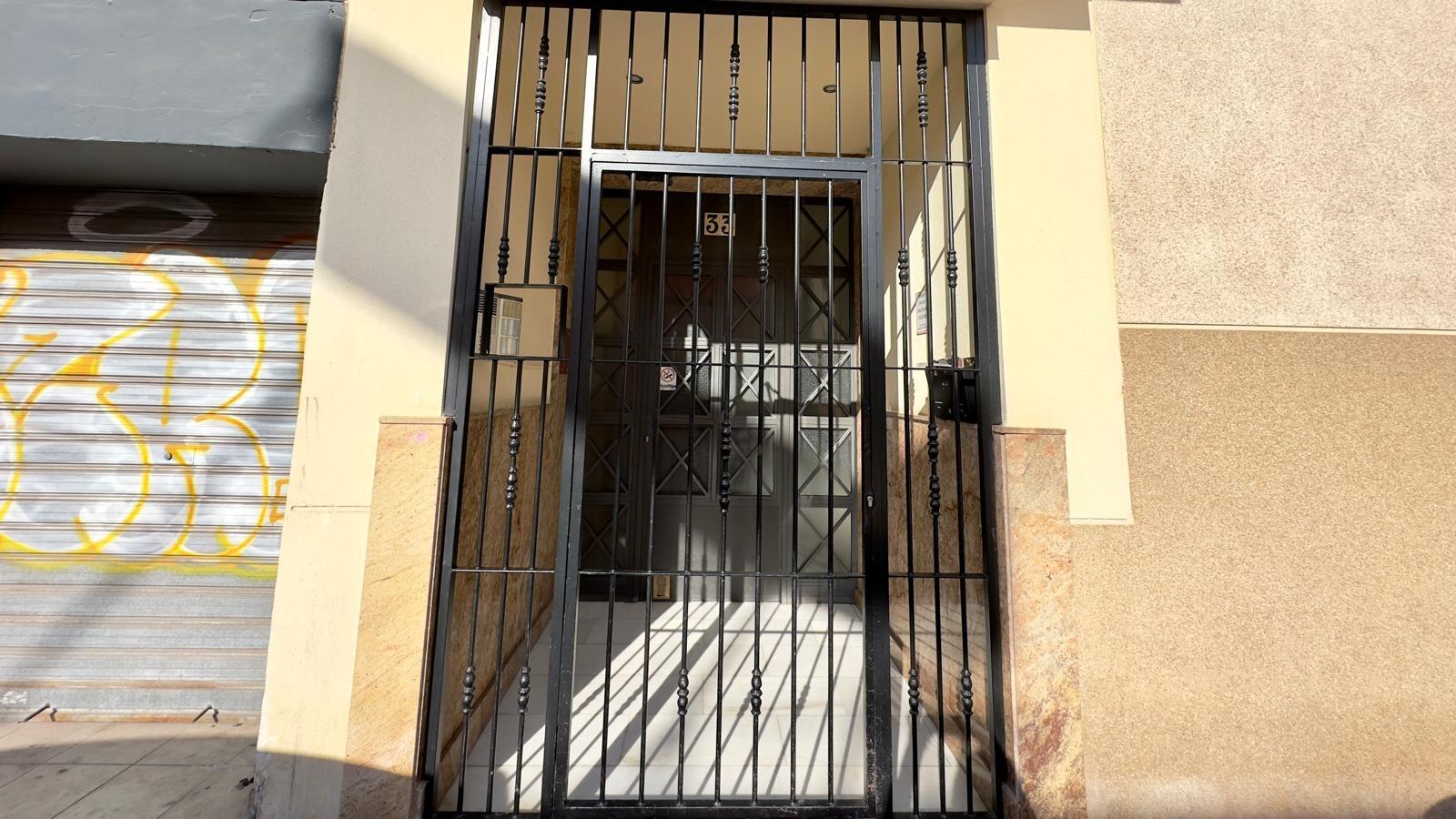Terrace in apartment for sale in Torrevieja