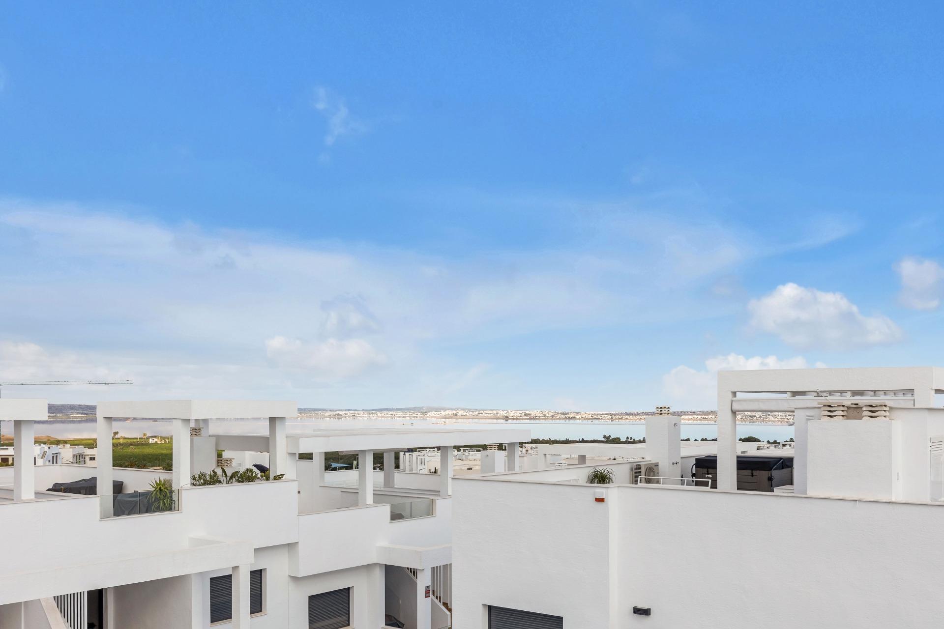 Bathroom in penthouse for sale in Torrevieja