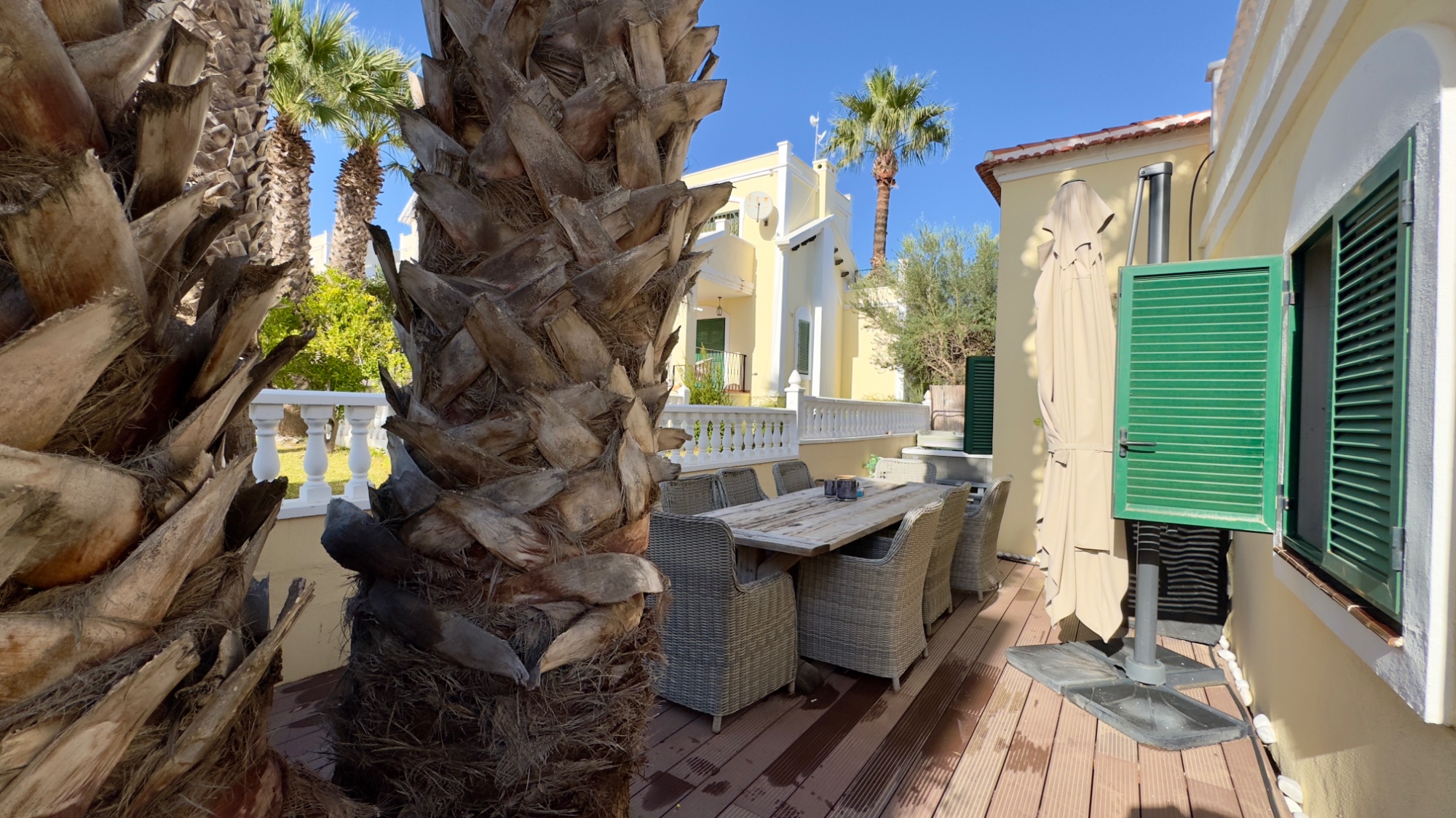 Garden in villa for sale in Orihuela Costa