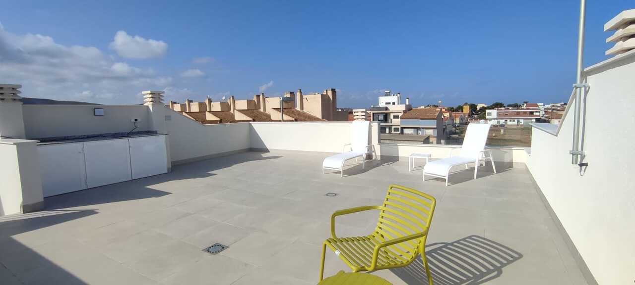 Dining area in villa for sale in Los Belones