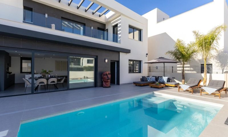 Kitchen in villa for sale in Algorfa