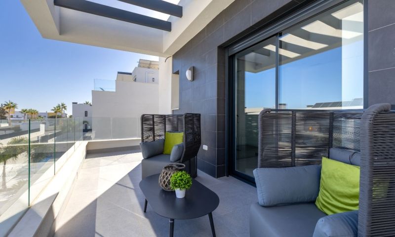 Terrace in villa for sale in Algorfa
