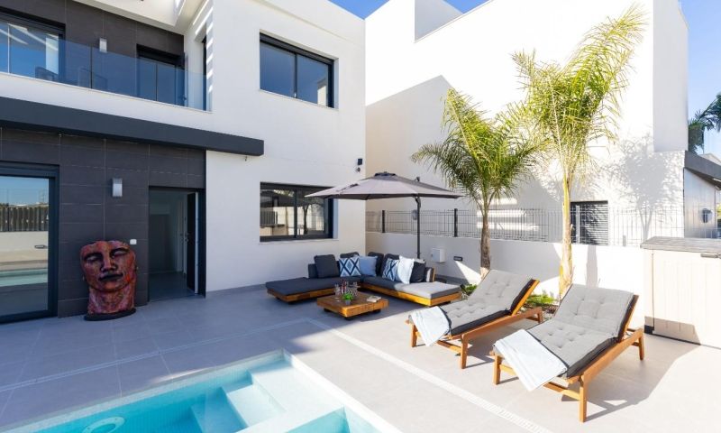 Exterior view in villa for sale in Algorfa