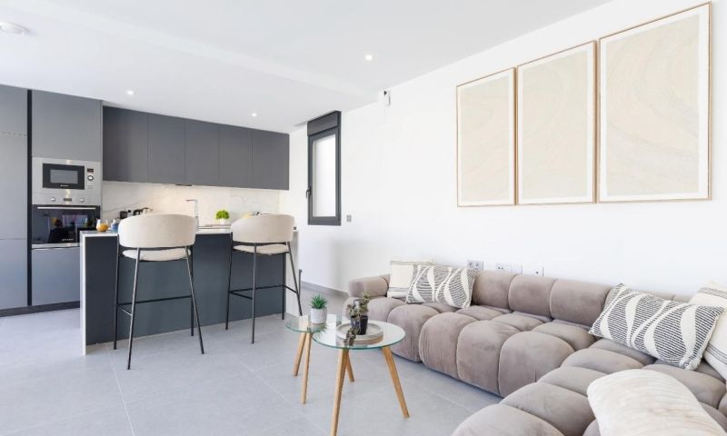 Master bedroom in villa for sale in Algorfa