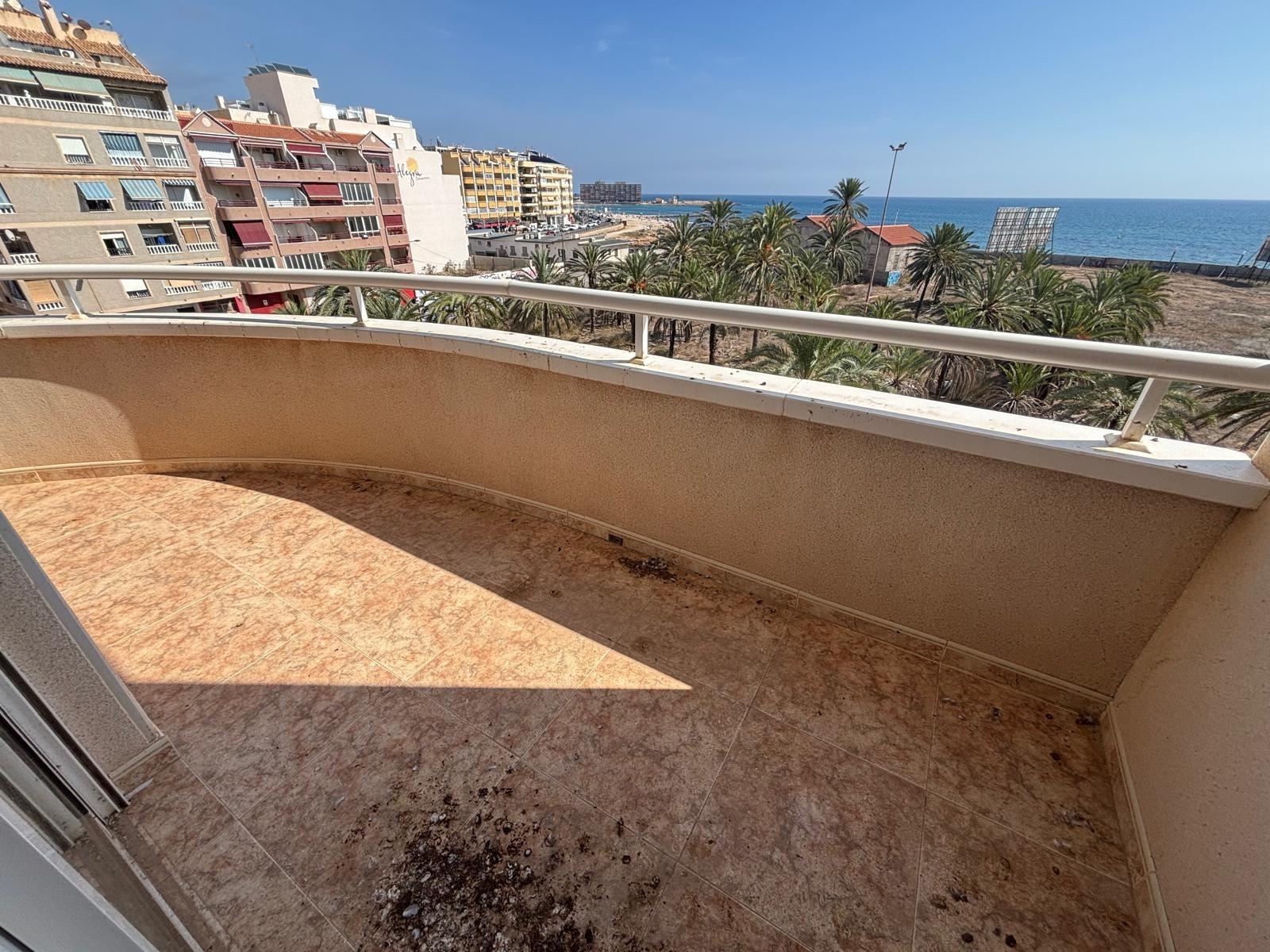 Bedroom in apartment for sale in Torrevieja