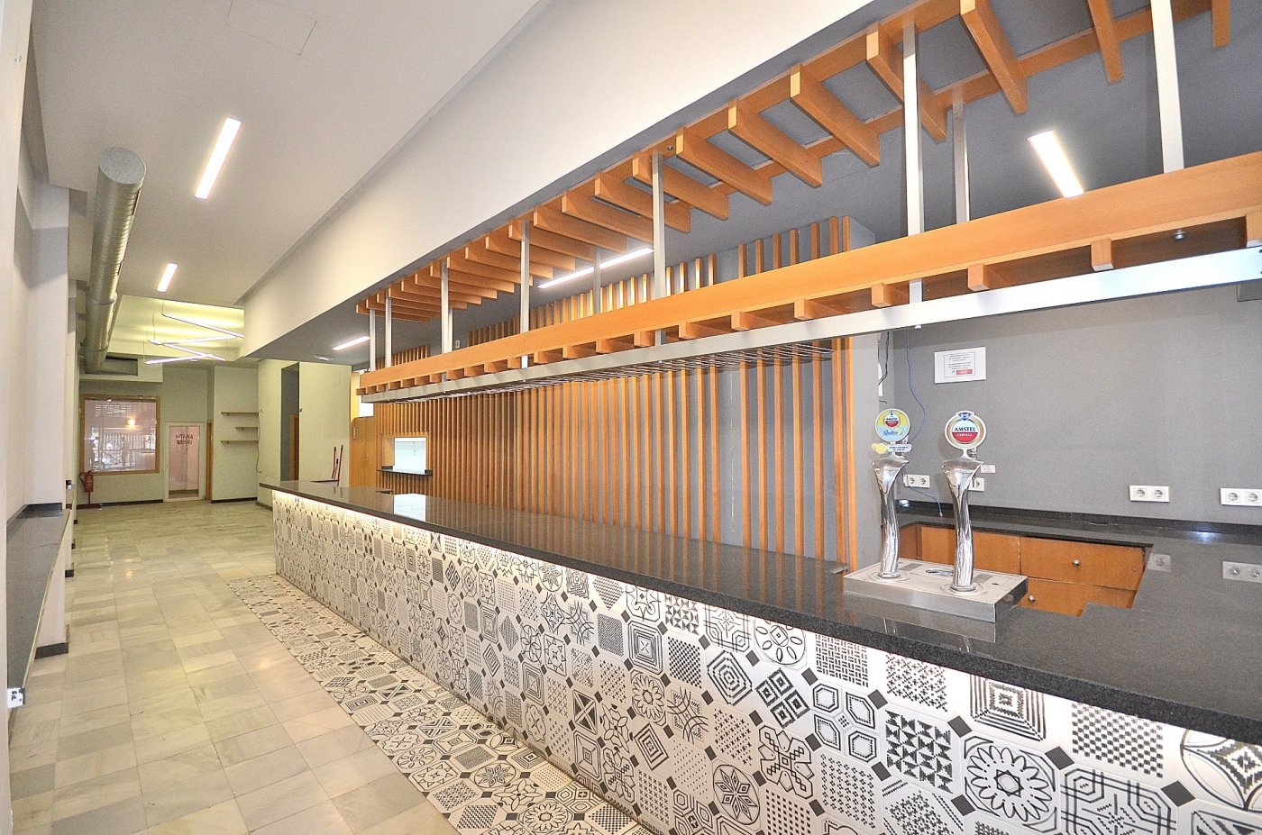 Bathroom in commercial for sale in Torrevieja