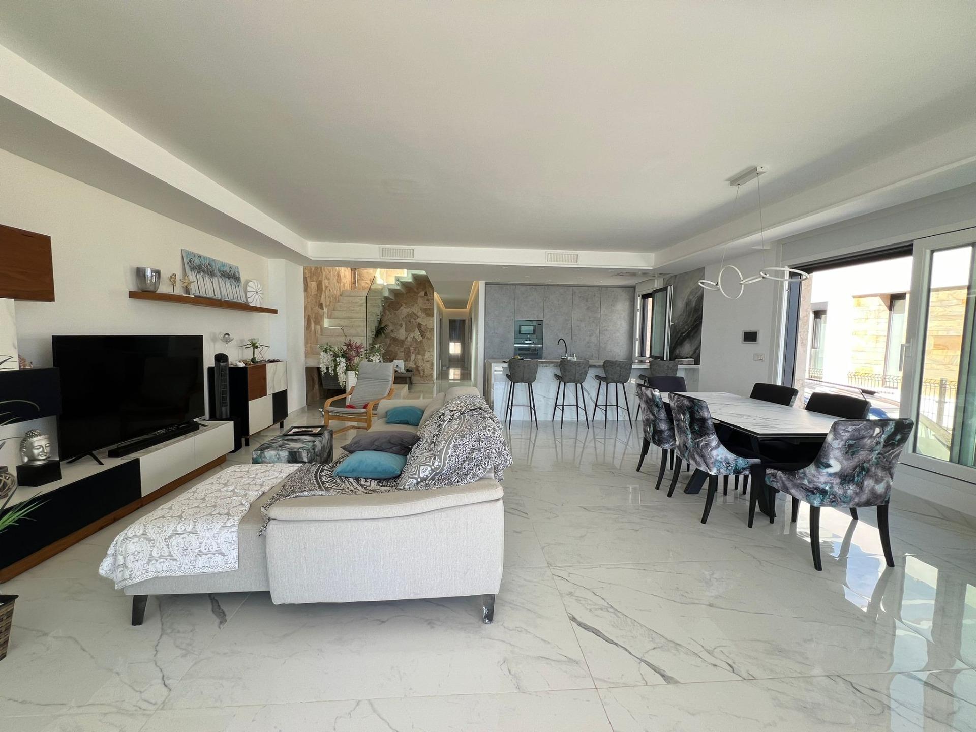 Exterior view in villa for sale in Torrevieja