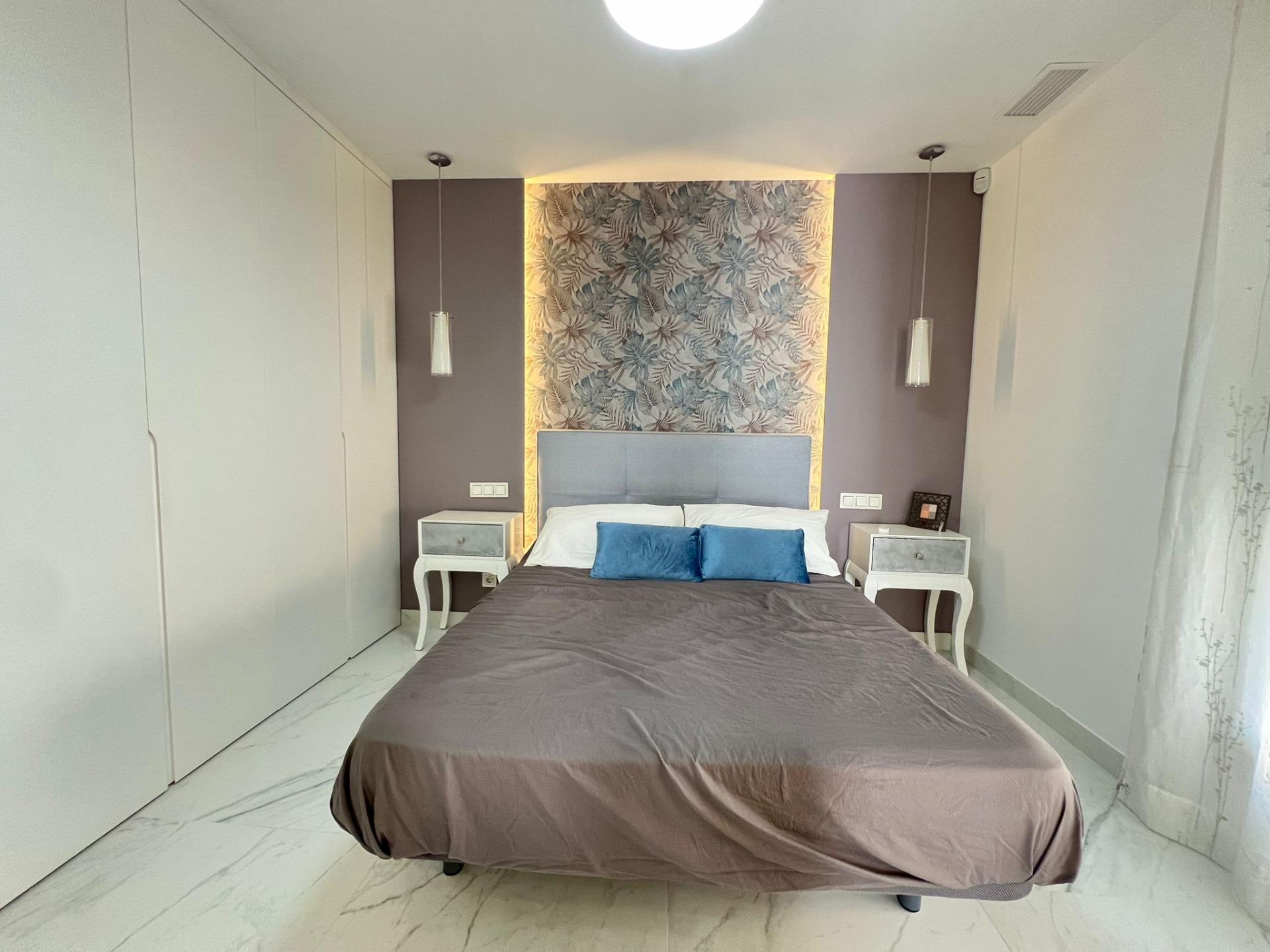 Bedroom in villa for sale in Torrevieja