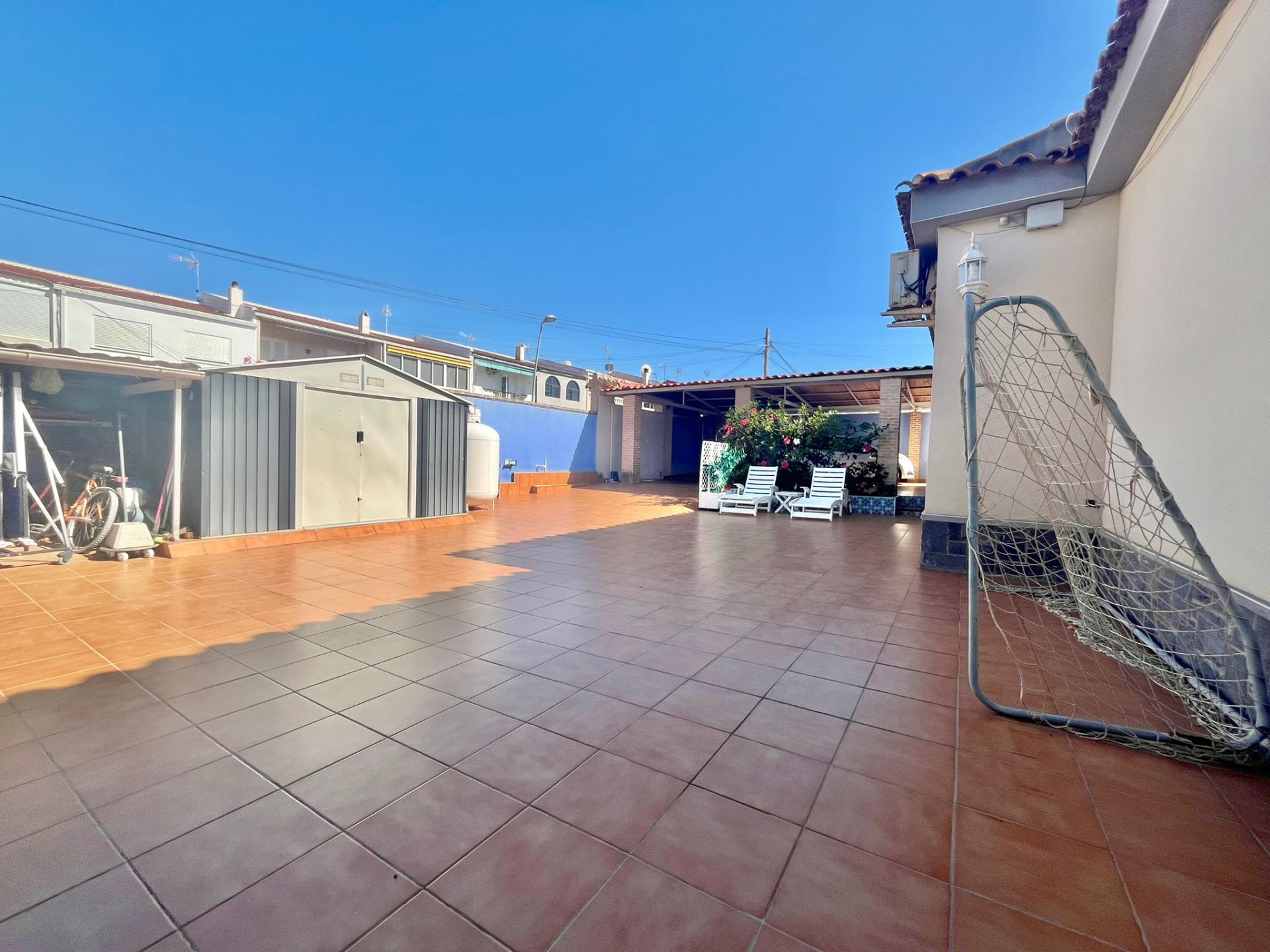 Living room in villa for sale in Torrevieja