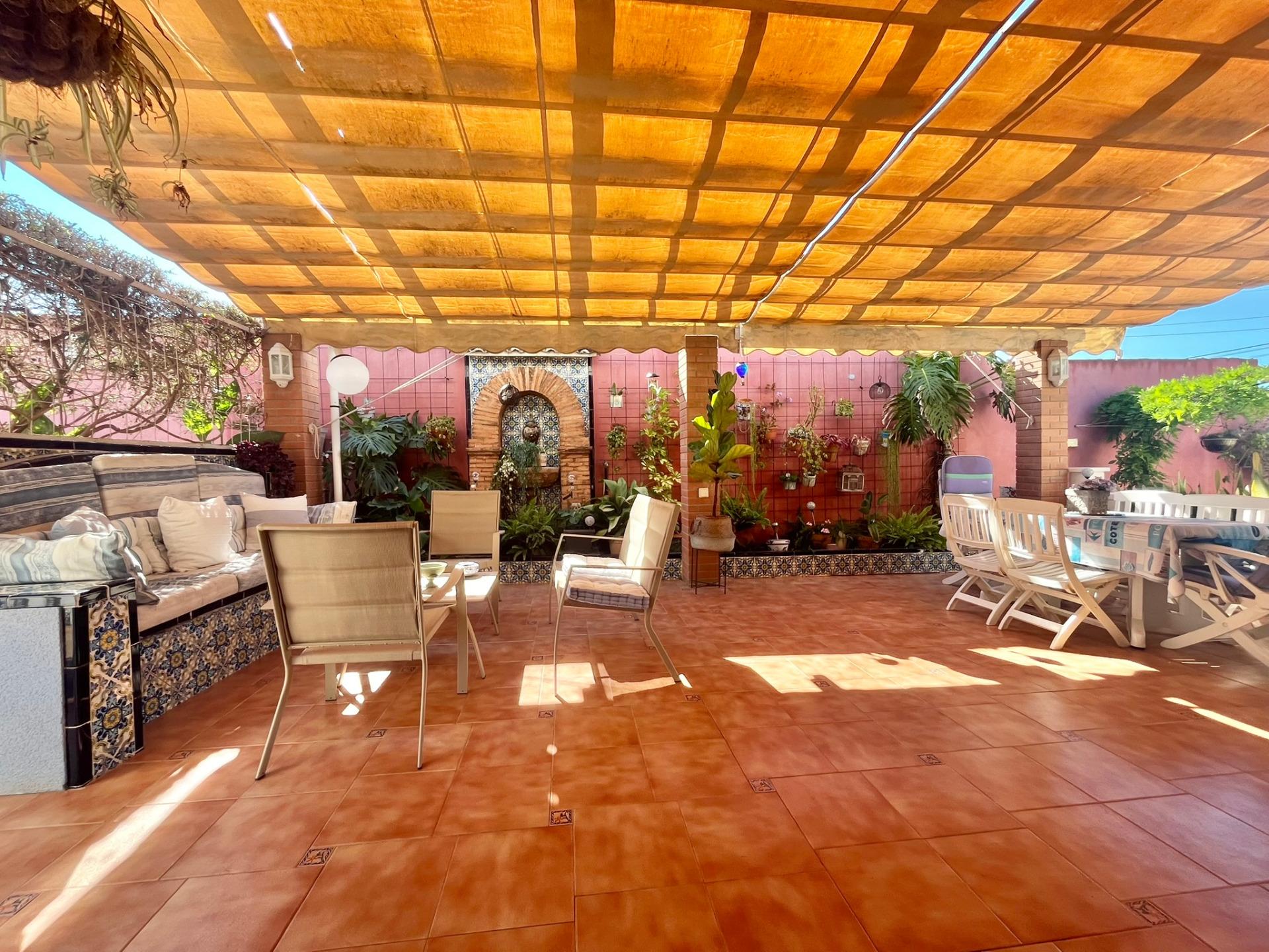 Master bedroom in villa for sale in Torrevieja