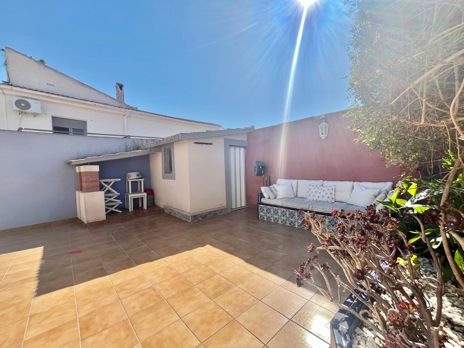 Garden in villa for sale in Torrevieja