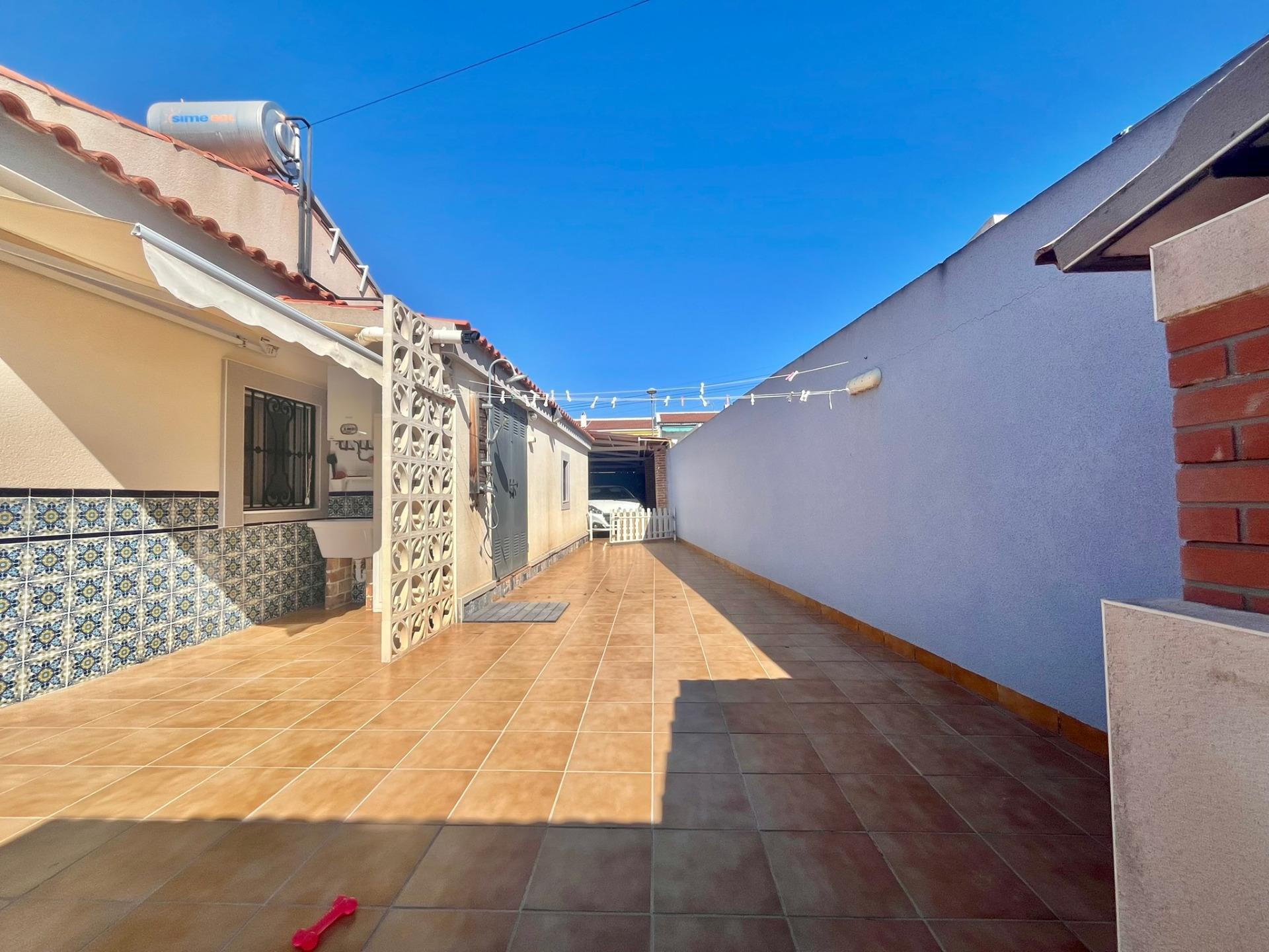 Bedroom in villa for sale in Torrevieja
