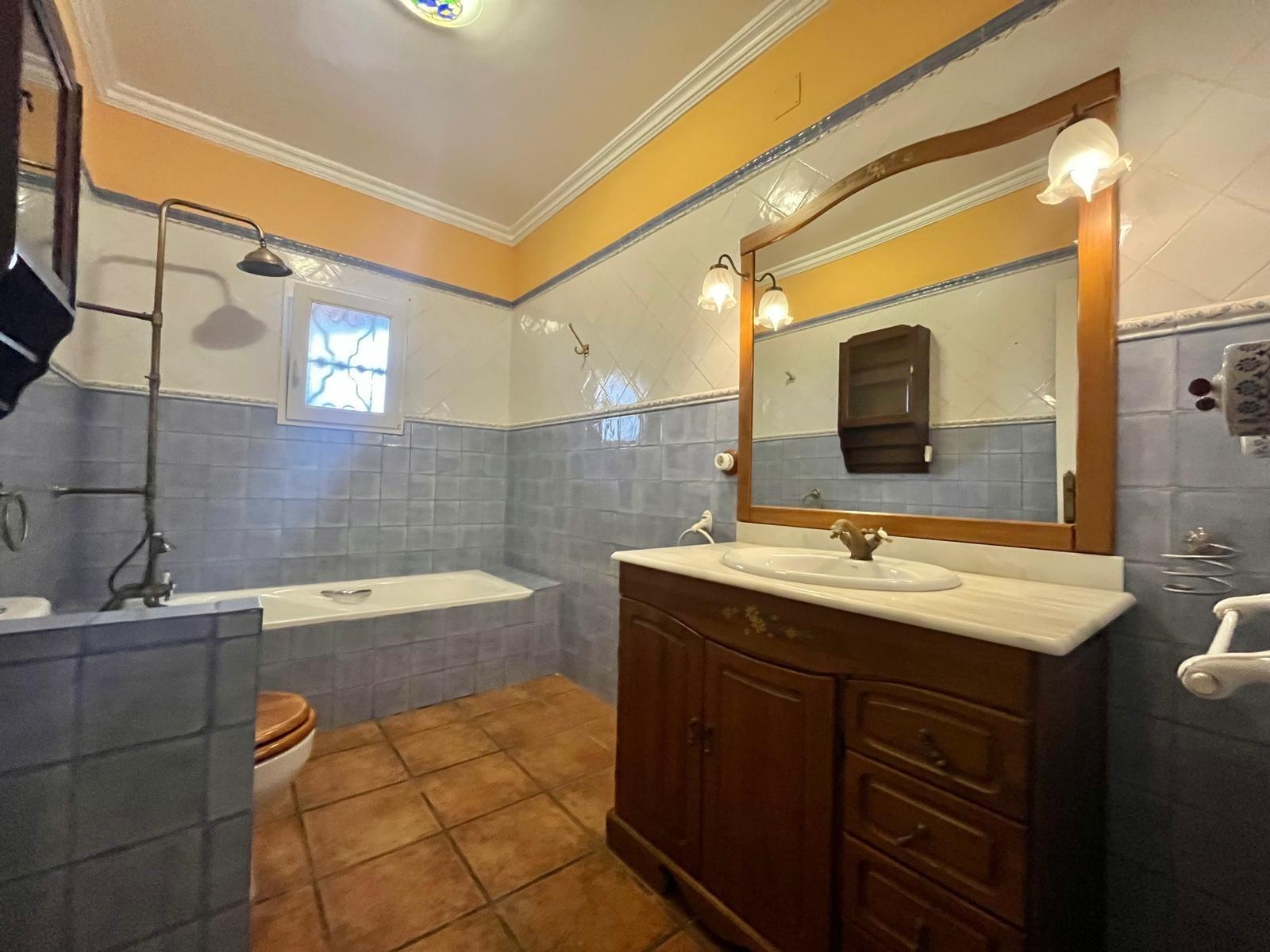 Pool area in villa for sale in Torrevieja