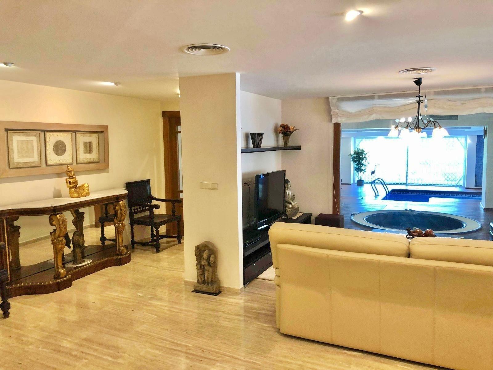 Garden in villa for sale in El Palmar
