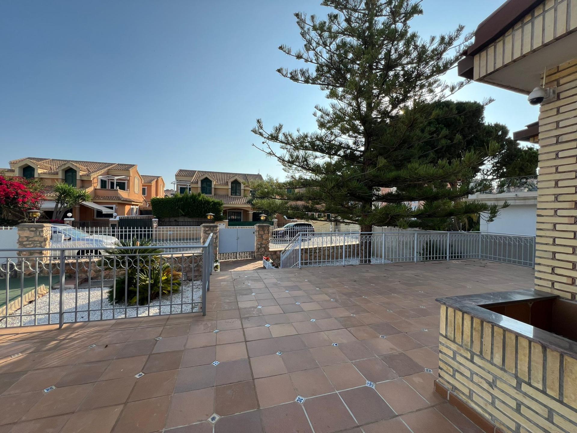 Kitchen in villa for sale in Orihuela Costa