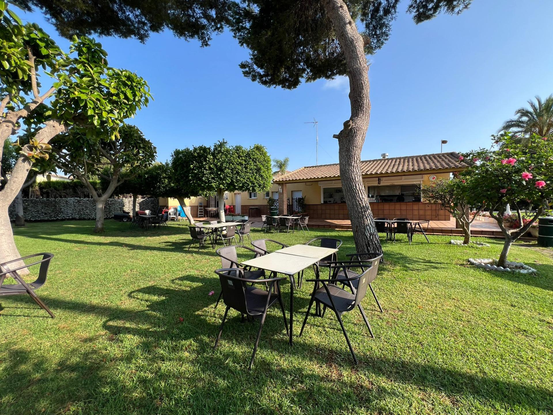 Master bedroom in villa for sale in Orihuela Costa