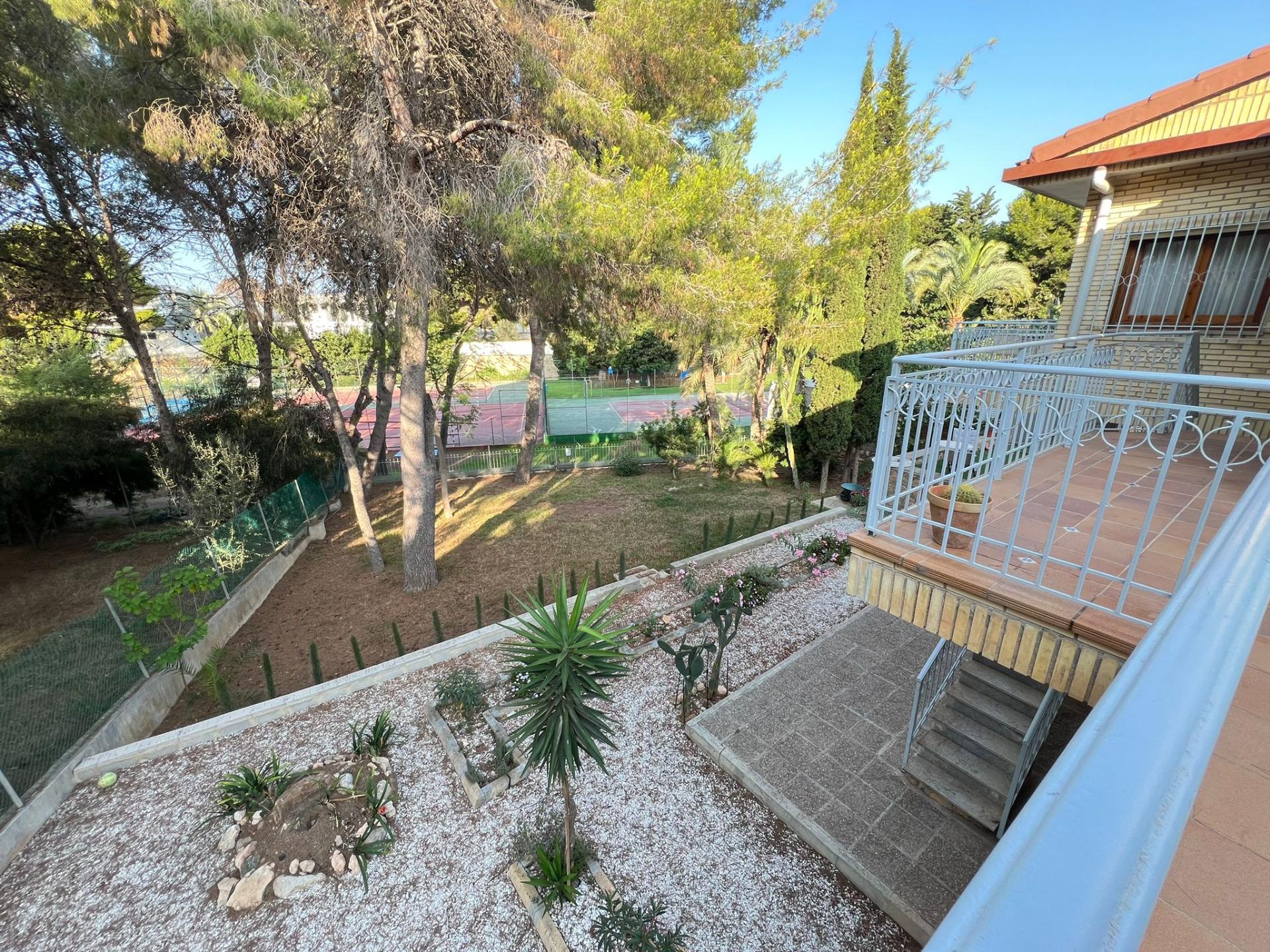Bathroom in villa for sale in Orihuela Costa