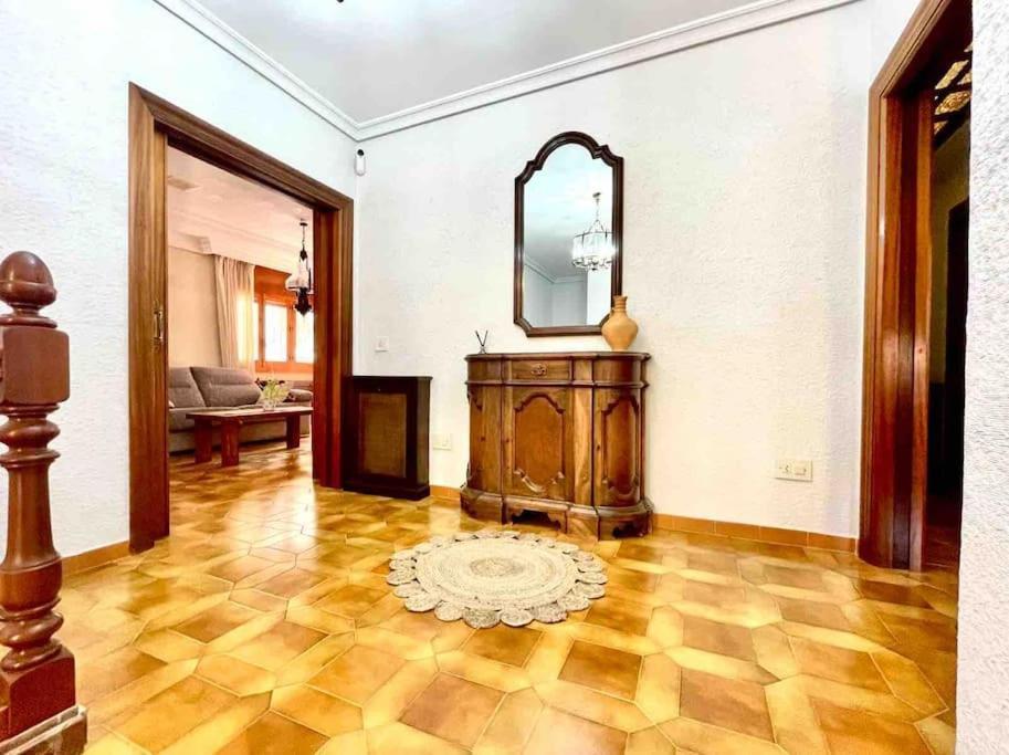 Garden in villa for sale in Orihuela Costa