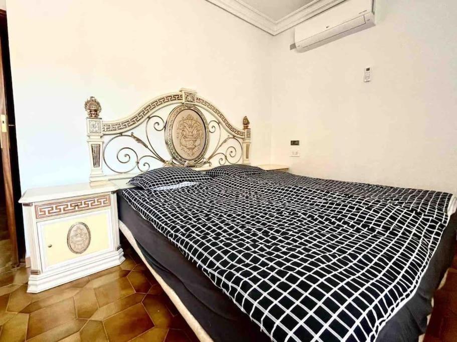 Exterior view in villa for sale in Orihuela Costa