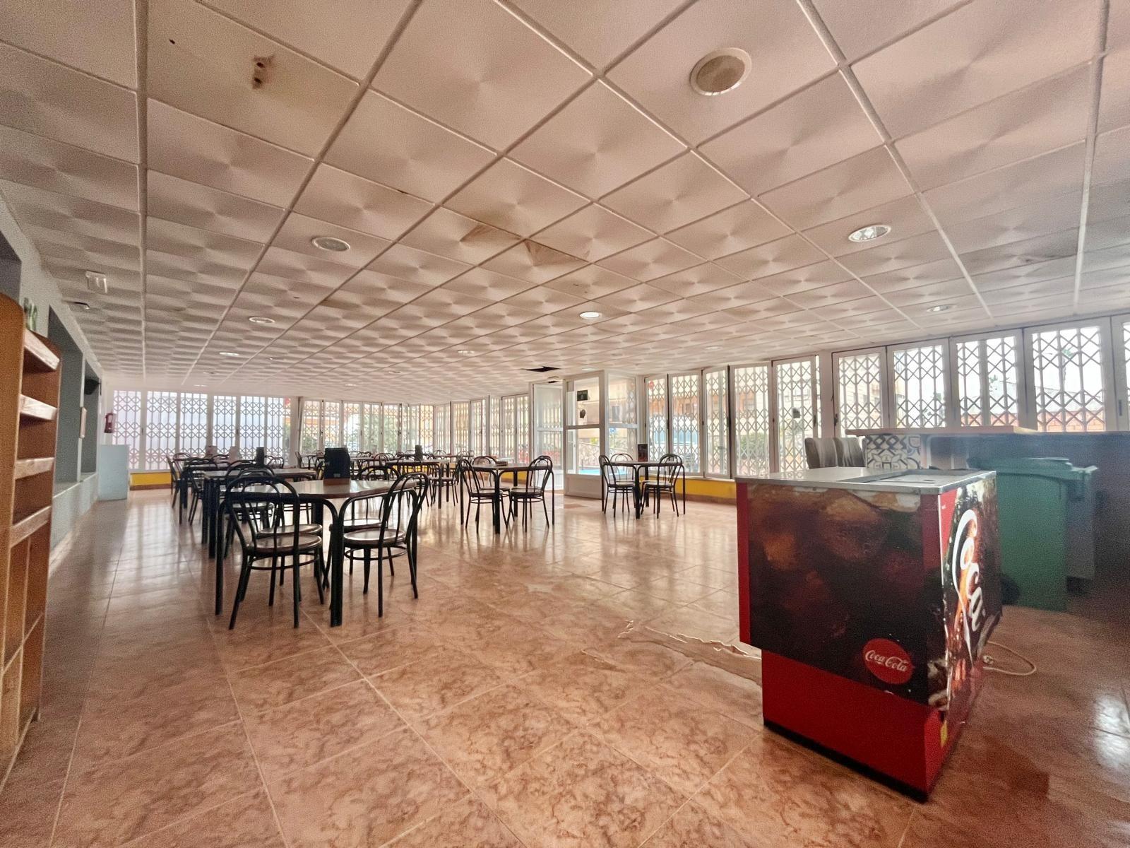 Commercial premises for sale, located in the Cabo Cervera area