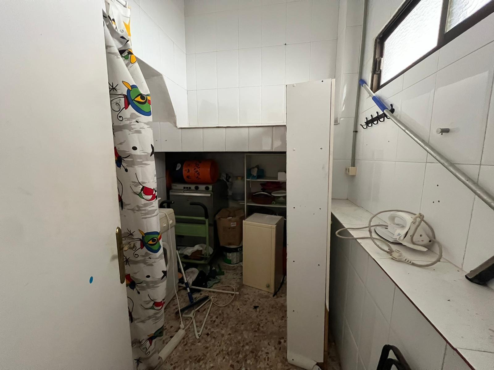 Bathroom in commercial for sale in Torrevieja