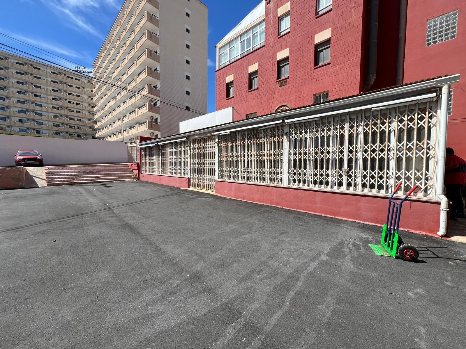 Garden in commercial for sale in Torrevieja