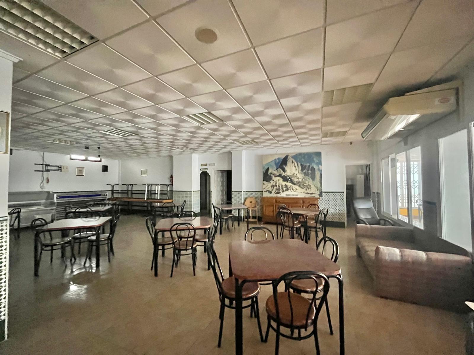 Commercial premises for sale, located in the Cabo Cervera area