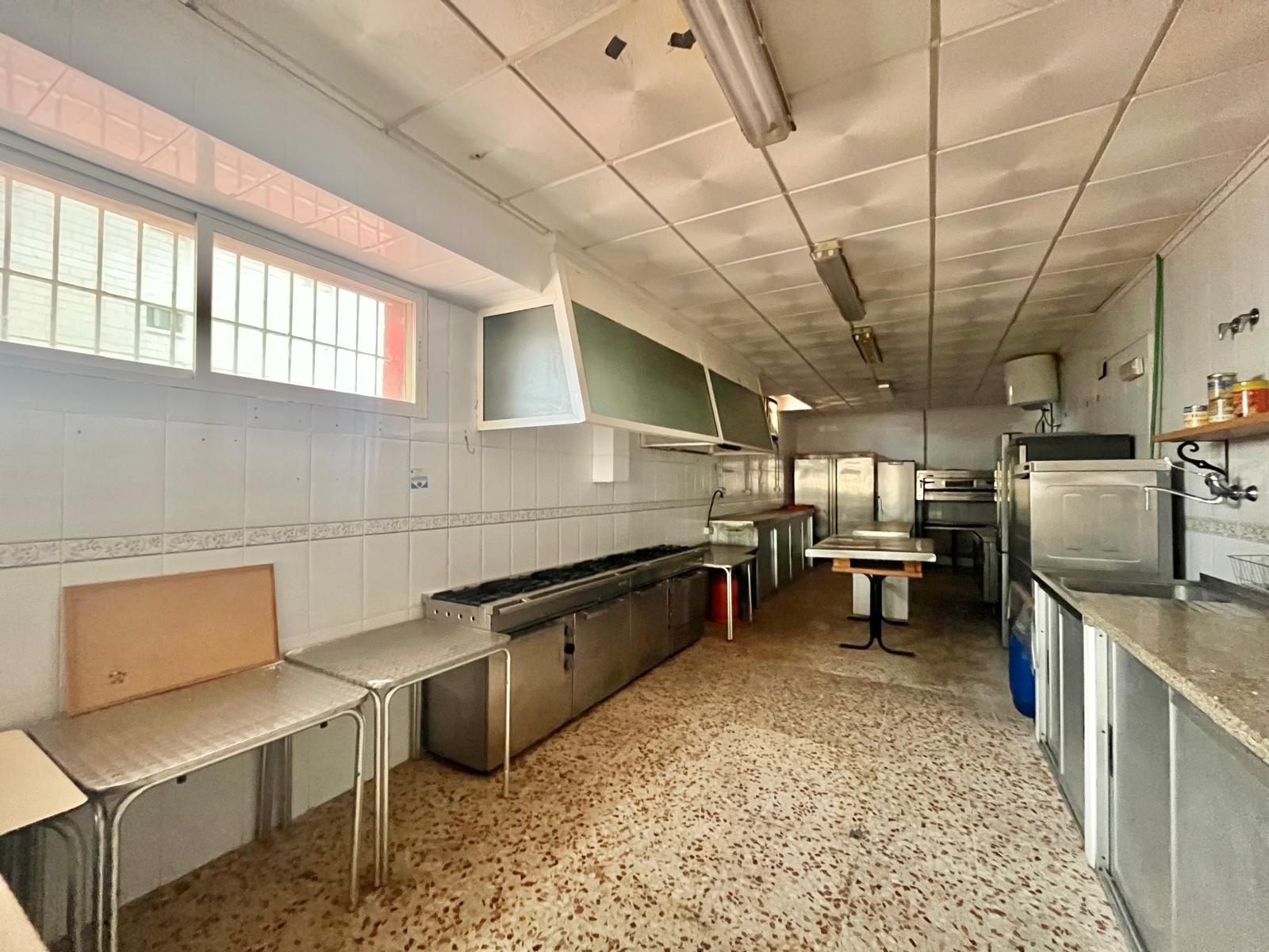 Bedroom in commercial for sale in Torrevieja