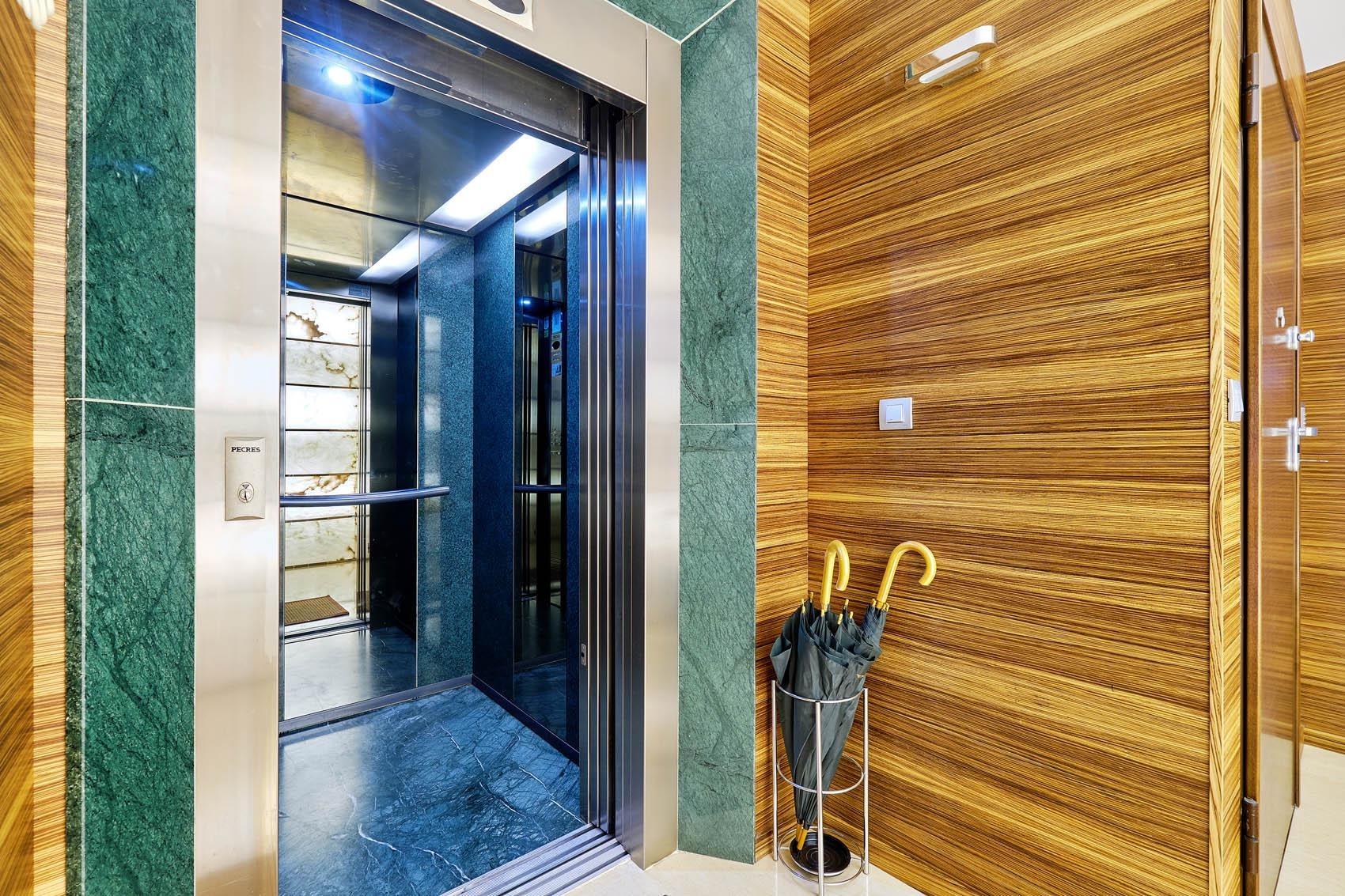 Pool area in penthouse for sale in Torrevieja