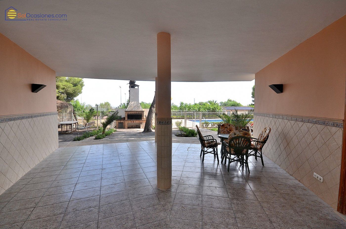 Pool area in villa for sale in Torrevieja