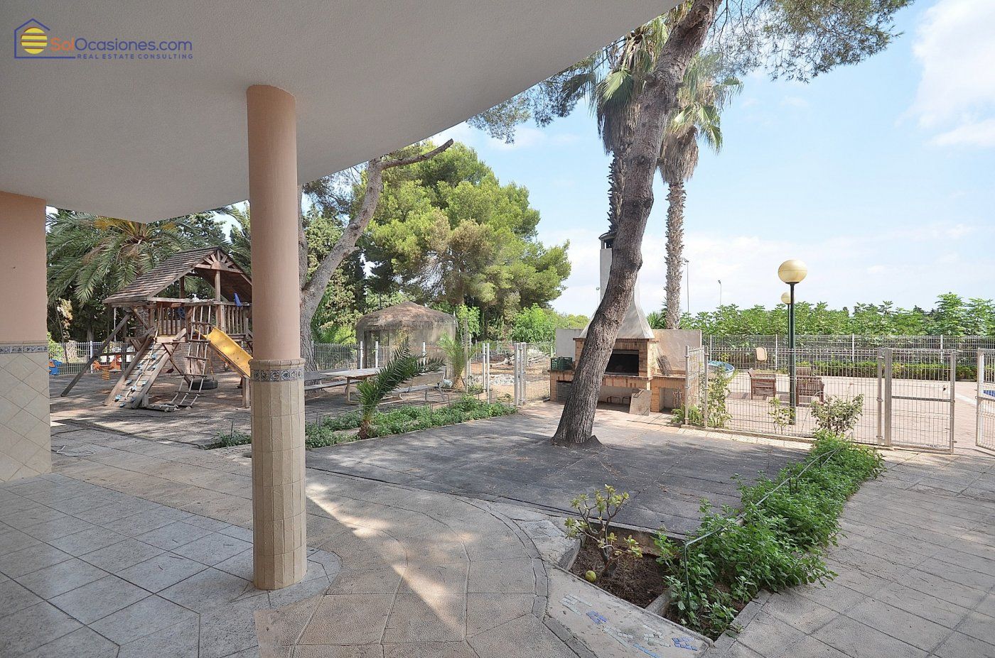 Bedroom in villa for sale in Torrevieja