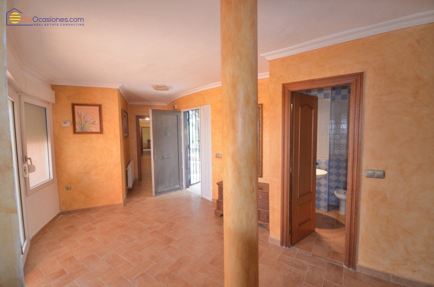 Bedroom in villa for sale in Torrevieja