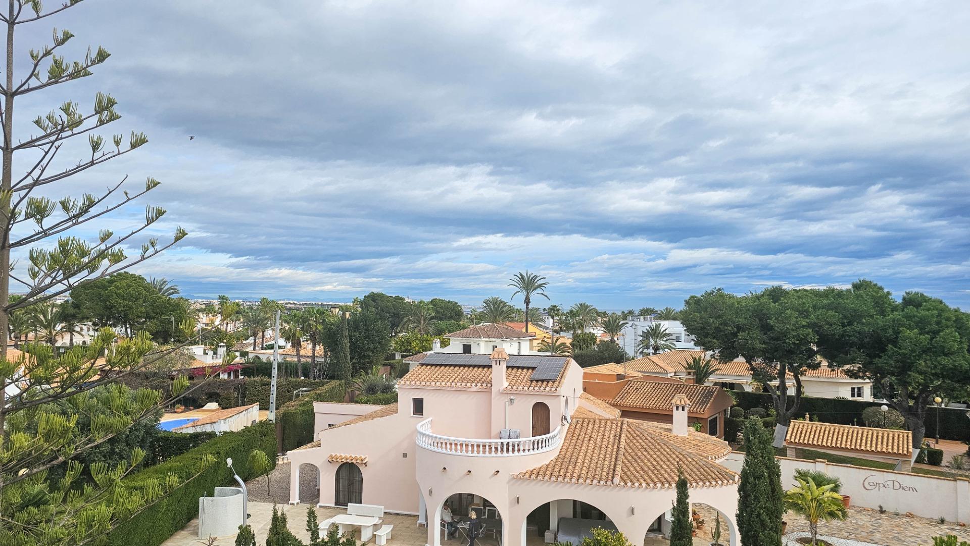Exterior view in villa for sale in Cabo Roig