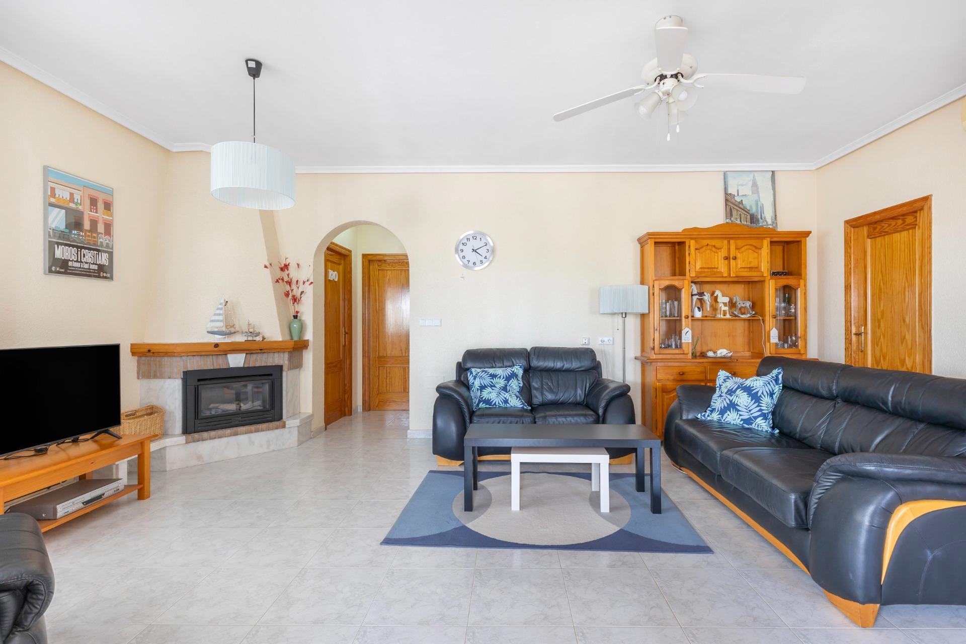 Exterior view in villa for sale in San Fulgencio