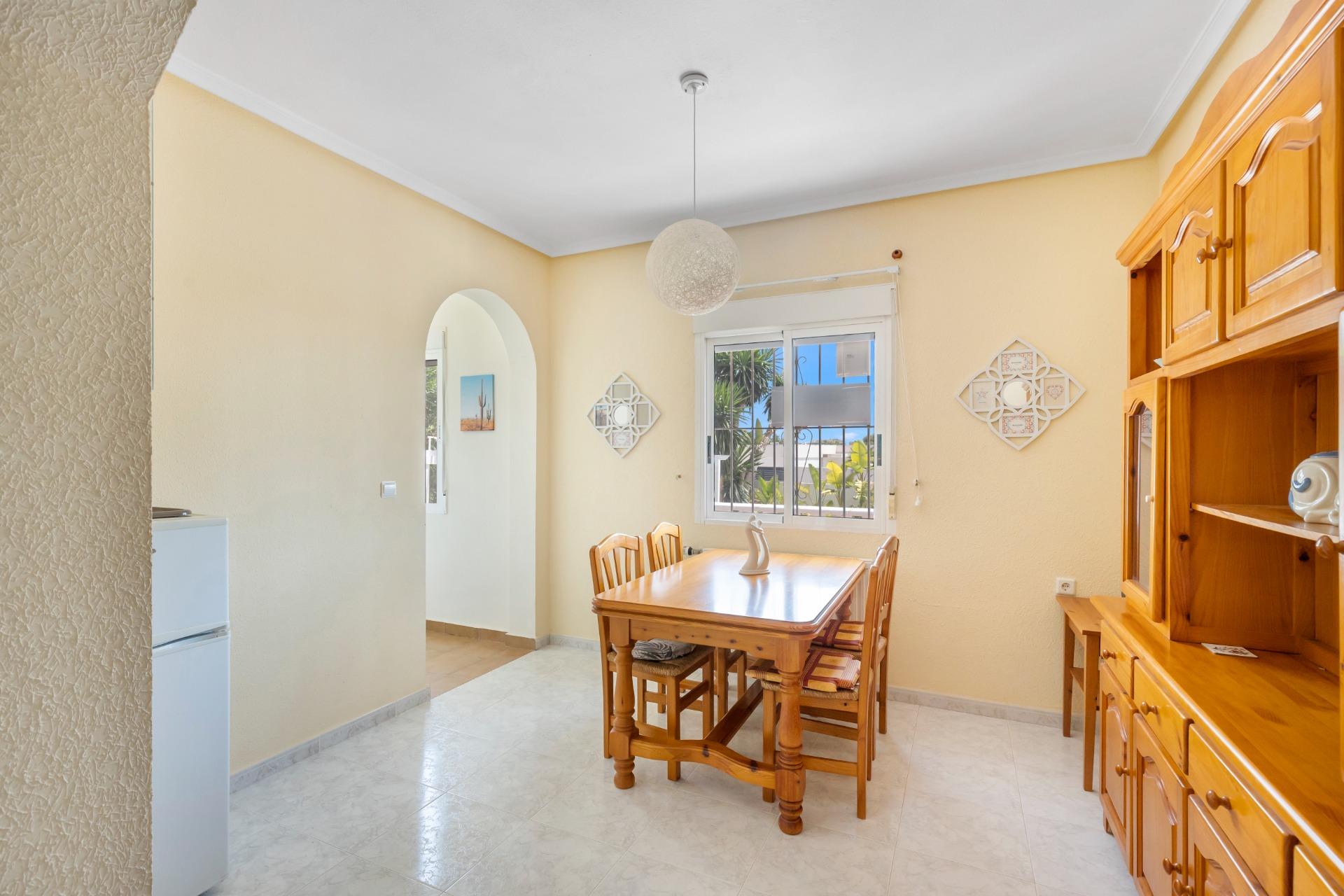 Master bedroom in villa for sale in San Fulgencio