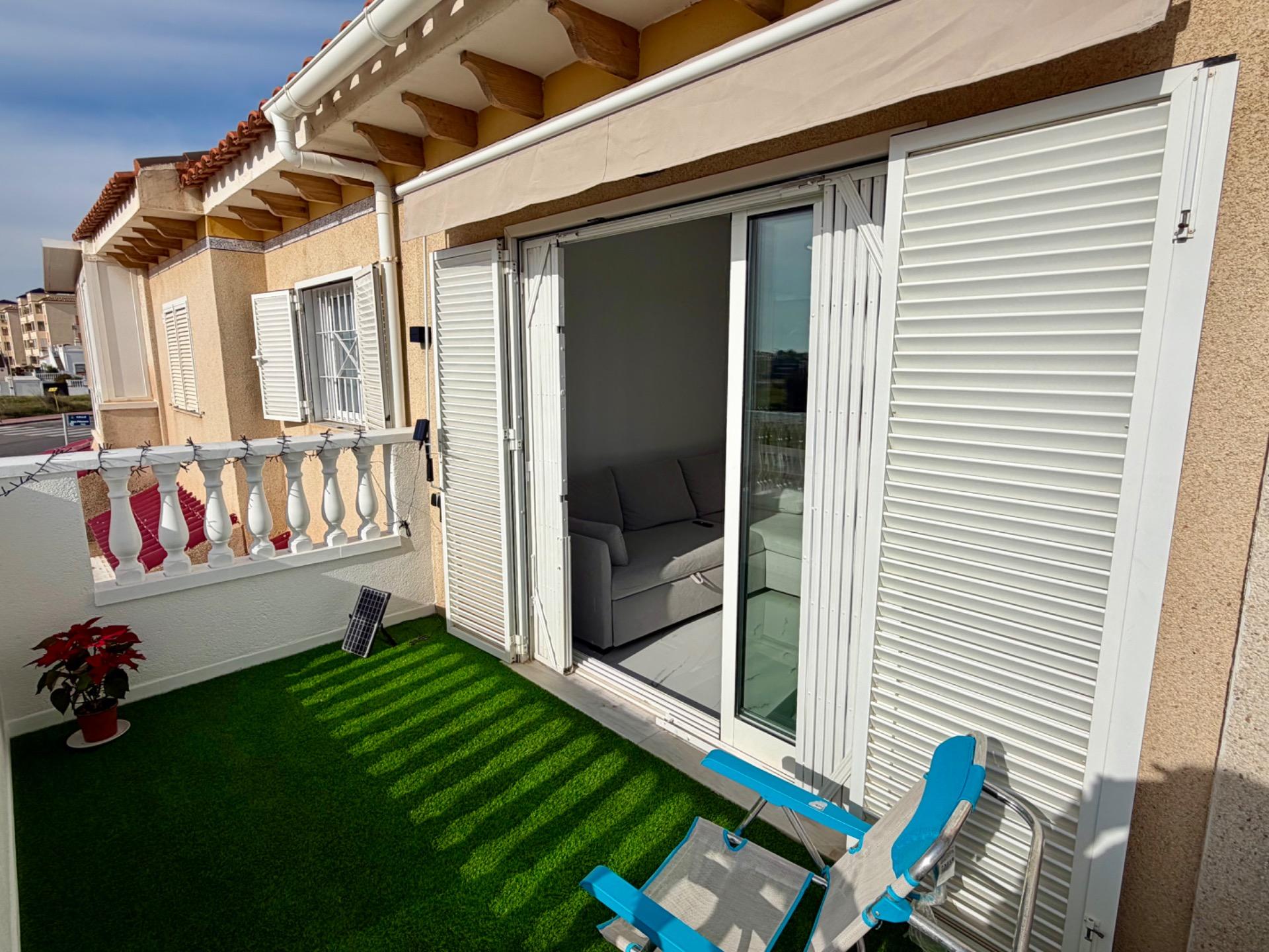 Bedroom in apartment for sale in Orihuela Costa