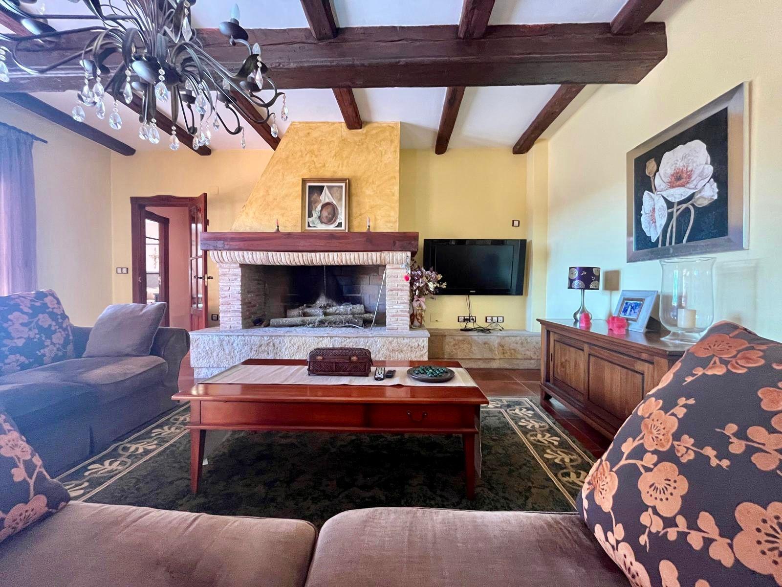 Living room in villa for sale in Rojales